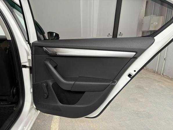 Skoda Octavia III (A7) с пробегом 2014 года, цена 790 000 рублей, 214301 км, лифтбек, Автокод Объявления