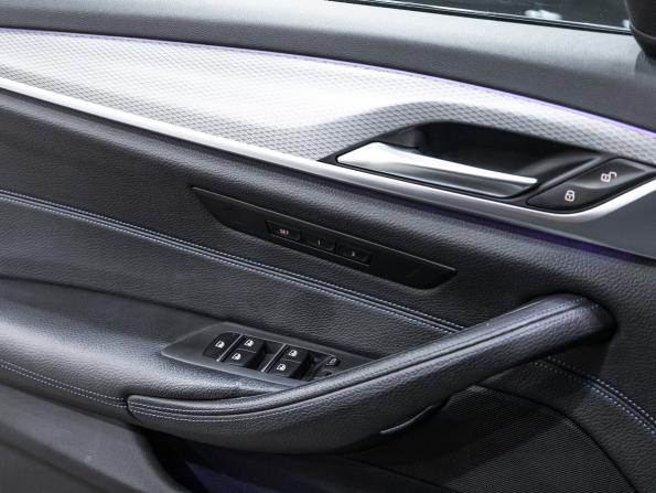 BMW 5 серии VII (G30/G31/G38) с пробегом 2018 года, цена 3 410 900 рублей, 89000 км, седан, Автокод Объявления