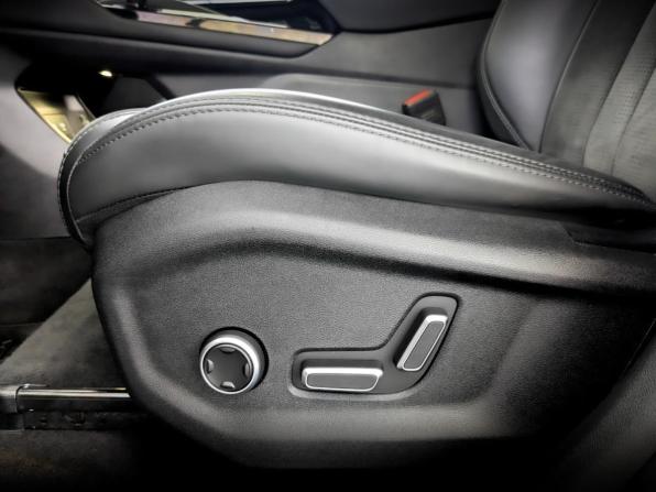 Geely Monjaro I Рестайлинг с пробегом 2024 года, цена 3 350 000 рублей, 52950 км, внедорожник, Автокод Объявления