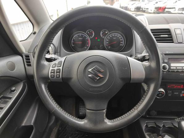 Suzuki SX4 I (Classic) Рестайлинг с пробегом 2010 года, цена 955 000 рублей, 117430 км, хэтчбек, Автокод Объявления