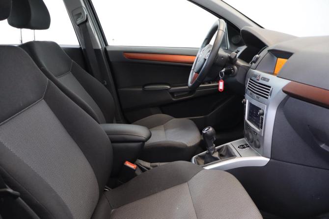 Opel Astra H Рестайлинг с пробегом 2012 года, цена 799 000 рублей, 85000 км, хэтчбек, Автокод Объявления