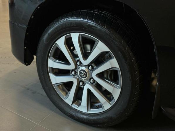 Toyota Land Cruiser 200 Series Рестайлинг 2 с пробегом 2017 года, цена 5 597 000 рублей, 249000 км, внедорожник, Автокод Объявления