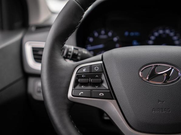Hyundai Solaris II с пробегом 2020 года, цена 1 579 000 рублей, 48076 км, седан, Автокод Объявления