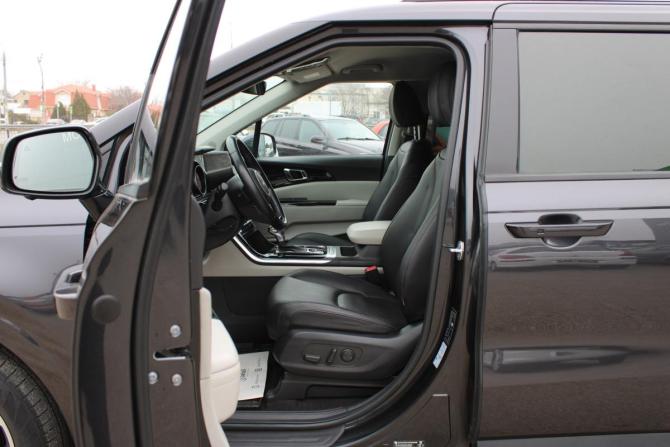 Kia Carnival IV Рестайлинг с пробегом 2023 года, цена 4 529 000 рублей, 46702 км, минивэн, Автокод Объявления