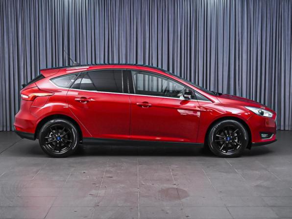 Ford Focus III Рестайлинг с пробегом 2019 года, цена 1 355 000 рублей, 174619 км, хэтчбек, Автокод Объявления