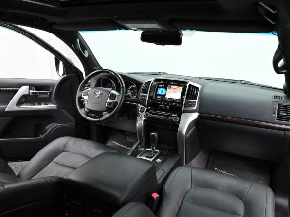 Toyota Land Cruiser 200 Series Рестайлинг 1 с пробегом 2013 года, цена 2 949 000 рублей, 155000 км, внедорожник, Автокод Объявления