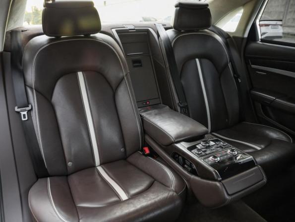 Audi A8 III (D4) с пробегом 2011 года, цена 1 990 000 рублей, 402351 км, седан, Автокод Объявления