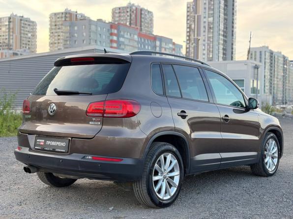 Volkswagen Tiguan I Рестайлинг с пробегом 2016 года, цена 1 095 000 рублей, 241000 км, внедорожник, Автокод Объявления
