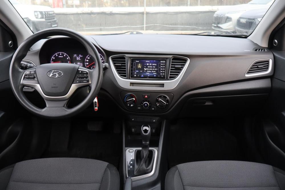 Hyundai Solaris II Санкт-Петербург  - изображение 9
