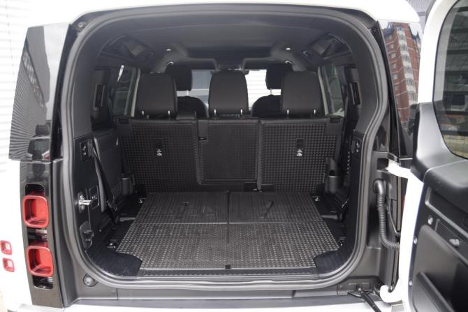 Land Rover Defender II с пробегом 2021 года, цена 4 795 000 рублей, 76123 км, внедорожник, Автокод Объявления