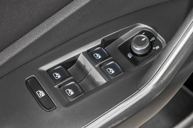 Volkswagen Jetta VII с пробегом 2018 года, цена 1 449 000 рублей, 130000 км, седан, Автокод Объявления