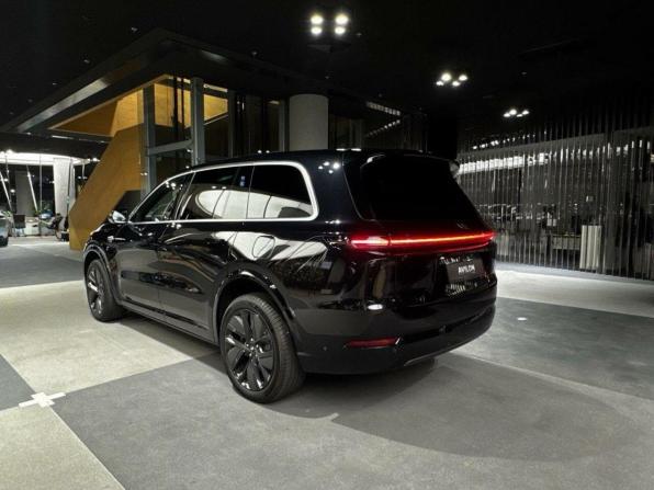 Новый Li Auto (Lixiang) L9 I Рестайлинг 2025 года, цена 11 990 000 рублей, внедорожник, Автокод Объявления