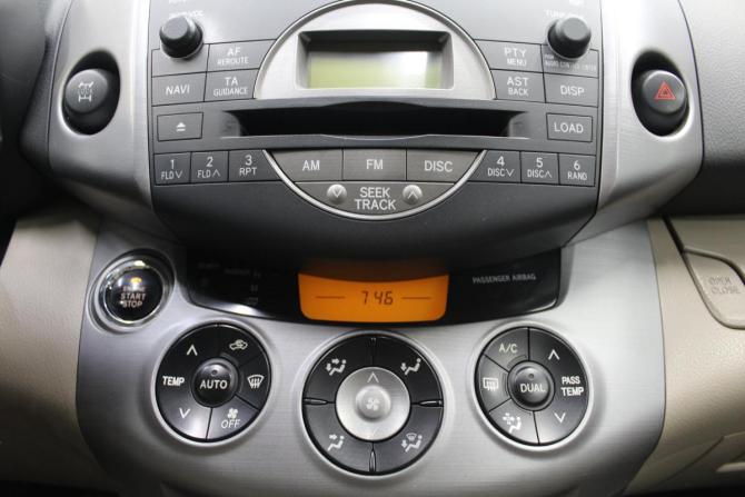 Toyota RAV4 III (XA30) с пробегом 2007 года, цена 1 100 000 рублей, 242002 км, внедорожник, Автокод Объявления