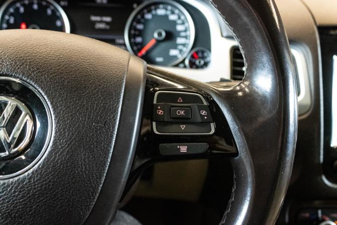 Volkswagen Touareg II с пробегом 2013 года, цена 2 600 000 рублей, 166608 км, внедорожник, Автокод Объявления