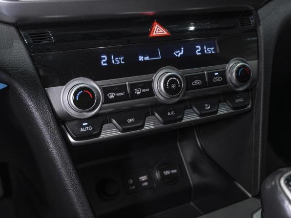 Hyundai Elantra VI (AD) Рестайлинг с пробегом 2019 года, цена 1 650 000 рублей, 140181 км, седан, Автокод Объявления
