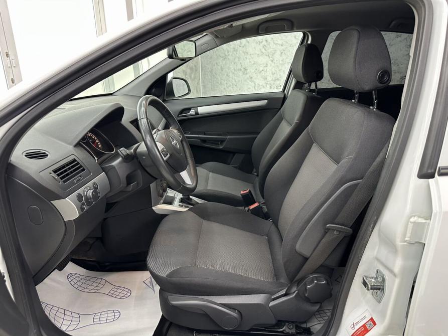 Opel Astra H Рестайлинг Ярославль  - изображение 13