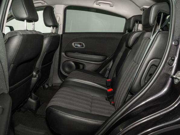 Honda Vezel I с пробегом 2014 года, цена 1 395 300 рублей, 155877 км, внедорожник, Автокод Объявления