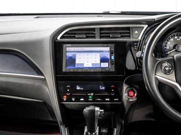 Honda Shuttle II с пробегом 2016 года, цена 1 350 500 рублей, 55309 км, универсал, Автокод Объявления