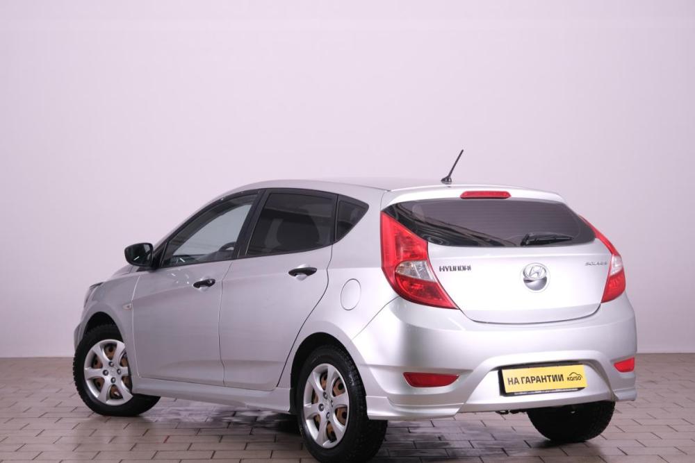Hyundai Solaris I Омск  - изображение 5