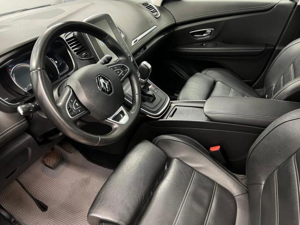 Renault Scenic IV с пробегом 2017 года, цена 1 497 000 рублей, 210920 км, минивэн, Автокод Объявления