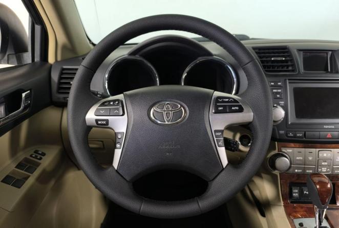Toyota Highlander II (XU40) Рестайлинг с пробегом 2011 года, цена 1 495 000 рублей, 352535 км, внедорожник, Автокод Объявления