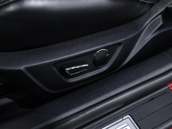 Ford Mustang VI Рестайлинг с пробегом 2019 года, цена 3 700 000 рублей, 108741 км, кабриолет, Автокод Объявления