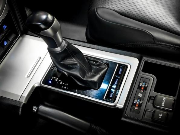Toyota Land Cruiser Prado 150 Series Рестайлинг 2 с пробегом 2022 года, цена 7 300 000 рублей, 68165 км, внедорожник, Автокод Объявления