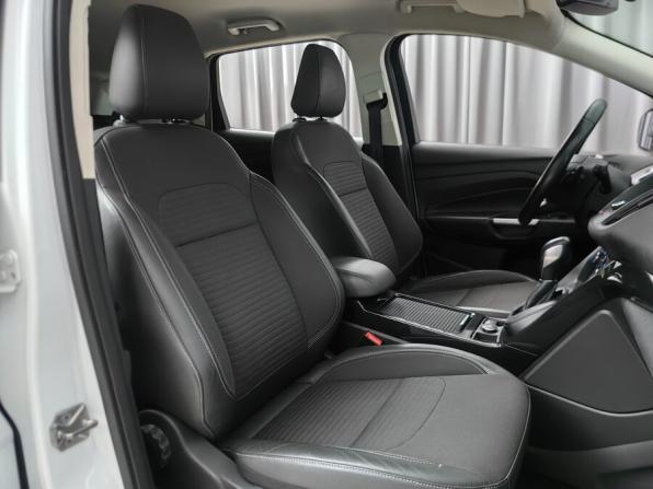 Ford Kuga II Рестайлинг с пробегом 2018 года, цена 1 690 000 рублей, 65000 км, внедорожник, Автокод Объявления