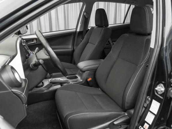 Toyota RAV4 IV (XA40) Рестайлинг с пробегом 2017 года, цена 2 850 000 рублей, 71290 км, внедорожник, Автокод Объявления