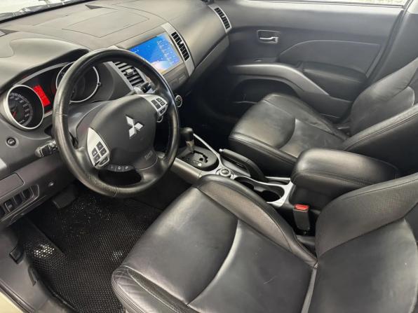 Mitsubishi Outlander II с пробегом 2007 года, цена 839 000 рублей, 256073 км, внедорожник, Автокод Объявления