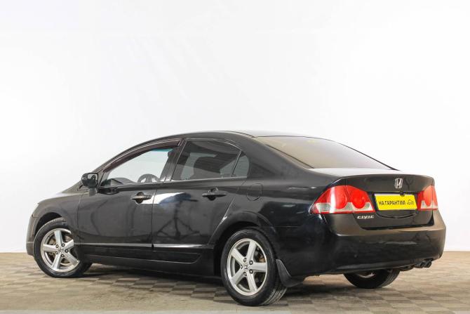 Honda Civic VIII с пробегом 2006 года, цена 699 000 рублей, 351000 км, седан, Автокод Объявления