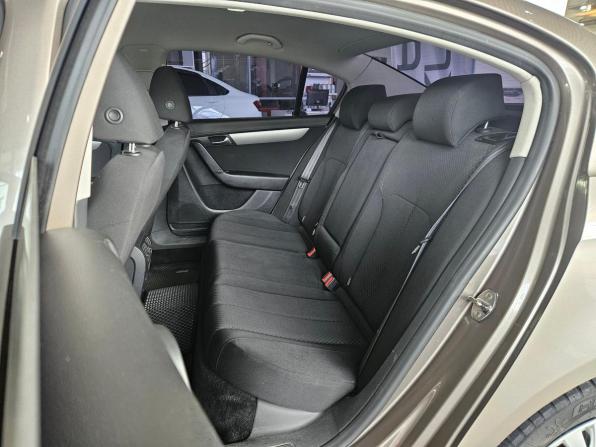 Volkswagen Passat B7 с пробегом 2011 года, цена 979 000 рублей, 254000 км, седан, Автокод Объявления