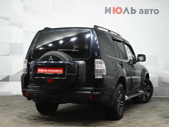 Mitsubishi Pajero IV с пробегом 2011 года, цена 1 820 000 рублей, 218357 км, внедорожник, Автокод Объявления