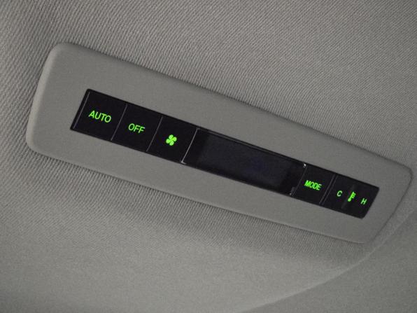 Mazda MPV III (LY) с пробегом 2006 года, цена 949 000 рублей, 284585 км, минивэн, Автокод Объявления