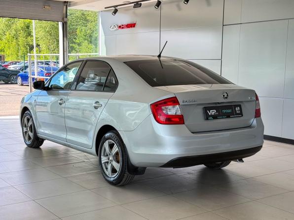 Skoda Rapid I с пробегом 2015 года, цена 947 000 рублей, 179153 км, лифтбек, Автокод Объявления