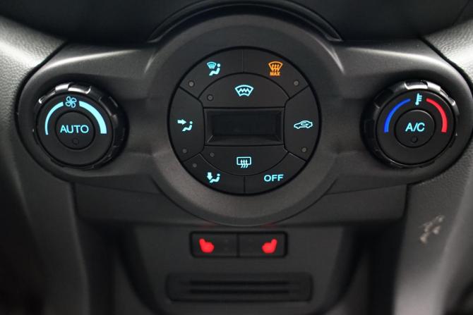 Ford EcoSport II с пробегом 2016 года, цена 1 170 000 рублей, 90000 км, внедорожник, Автокод Объявления
