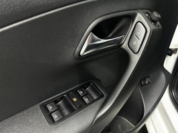 Volkswagen Polo V Рестайлинг с пробегом 2019 года, цена 1 225 000 рублей, 99105 км, седан, Автокод Объявления