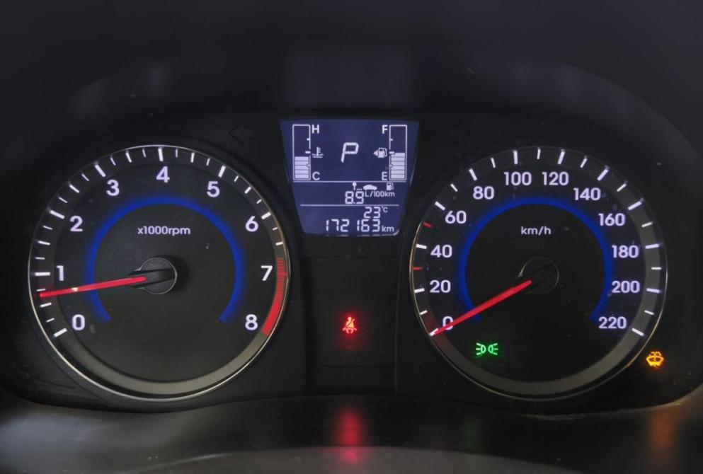 Hyundai Solaris I Екатеринбург  - изображение 18