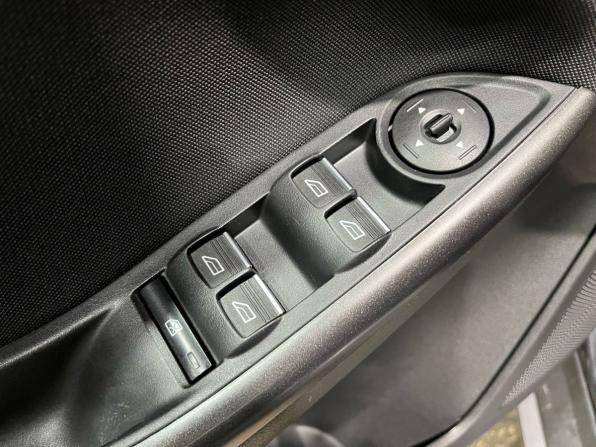Ford Focus III Рестайлинг с пробегом 2018 года, цена 990 000 рублей, 107269 км, хэтчбек, Автокод Объявления