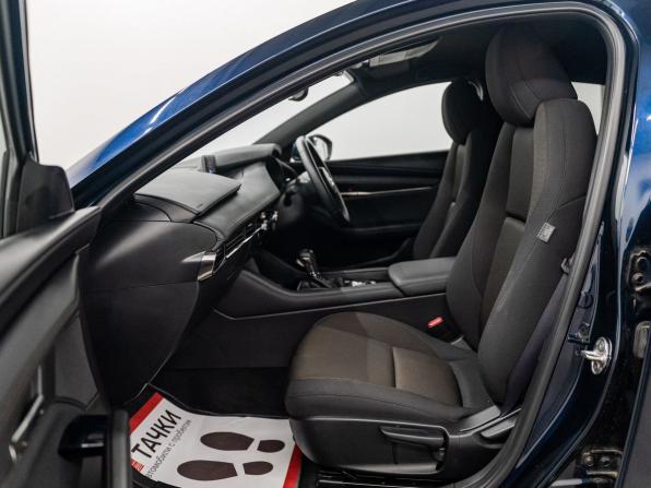 Mazda 3 IV (BP) с пробегом 2021 года, цена 1 910 000 рублей, 6450 км, хэтчбек, Автокод Объявления