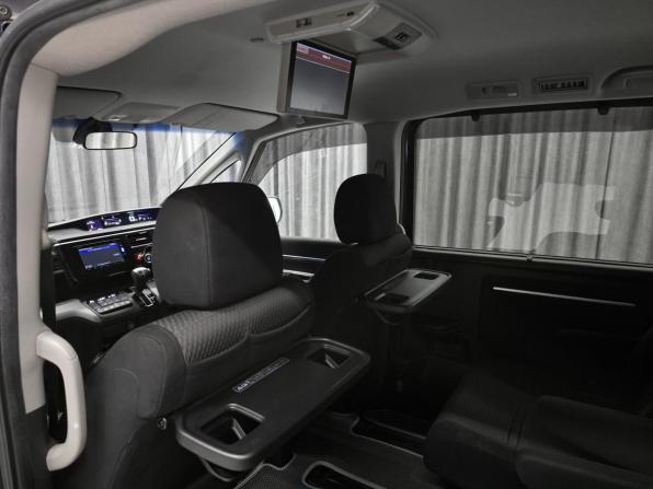 Honda Stepwgn V с пробегом 2016 года, цена 1 850 000 рублей, 140000 км, минивэн, Автокод Объявления