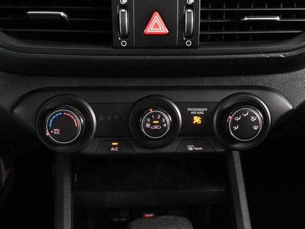 Kia K3 II Рестайлинг с пробегом 2021 года, цена 2 115 000 рублей, 133248 км, седан, Автокод Объявления