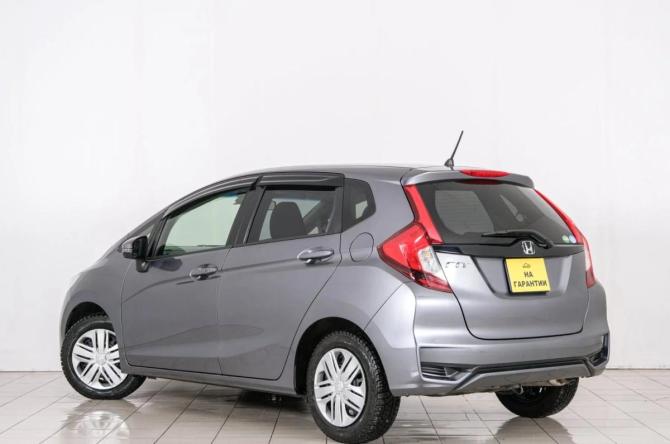 Honda Fit III Рестайлинг с пробегом 2019 года, цена 1 349 000 рублей, 18584 км, хэтчбек, Автокод Объявления
