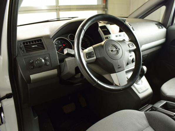 Opel Zafira B Рестайлинг с пробегом 2012 года, цена 654 999 рублей, 180765 км, компактвэн, Автокод Объявления