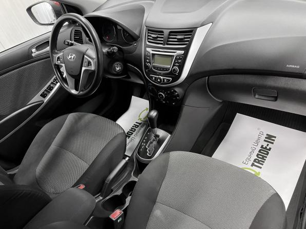 Hyundai Solaris I с пробегом 2014 года, цена 975 000 рублей, 144076 км, хэтчбек, Автокод Объявления