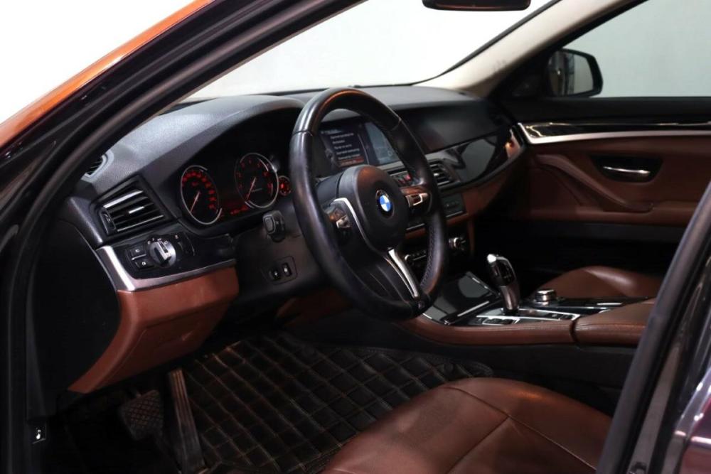 BMW 5 серии VI (F10/F11/F07) Рестайлинг Сургут  - изображение 14