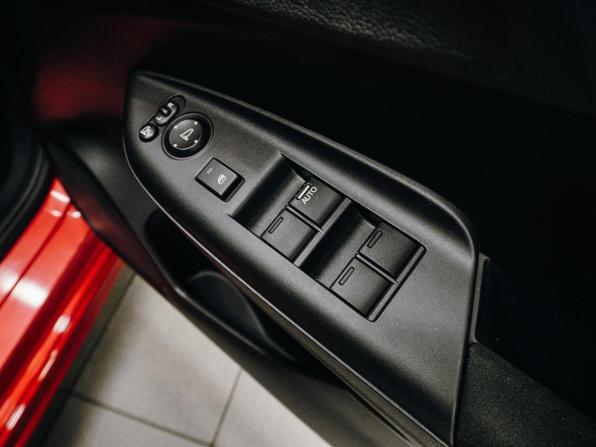 Honda Fit III Рестайлинг с пробегом 2017 года, цена 1 079 000 рублей, 149751 км, хэтчбек, Автокод Объявления