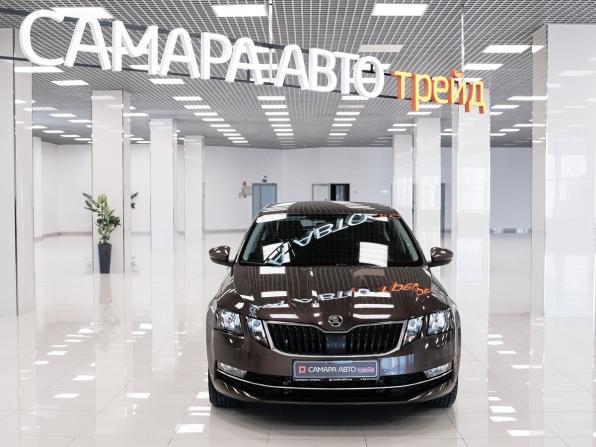 Skoda Octavia III (A7) Рестайлинг с пробегом 2019 года, цена 2 135 000 рублей, 119951 км, лифтбек, Автокод Объявления