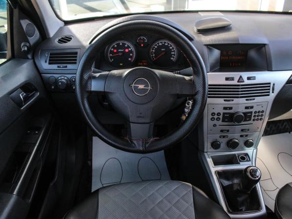 Opel Astra H Рестайлинг с пробегом 2010 года, цена 540 000 рублей, 258185 км, седан, Автокод Объявления