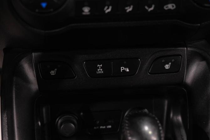 Hyundai ix35 I Рестайлинг с пробегом 2013 года, цена 1 709 000 рублей, 130000 км, внедорожник, Автокод Объявления